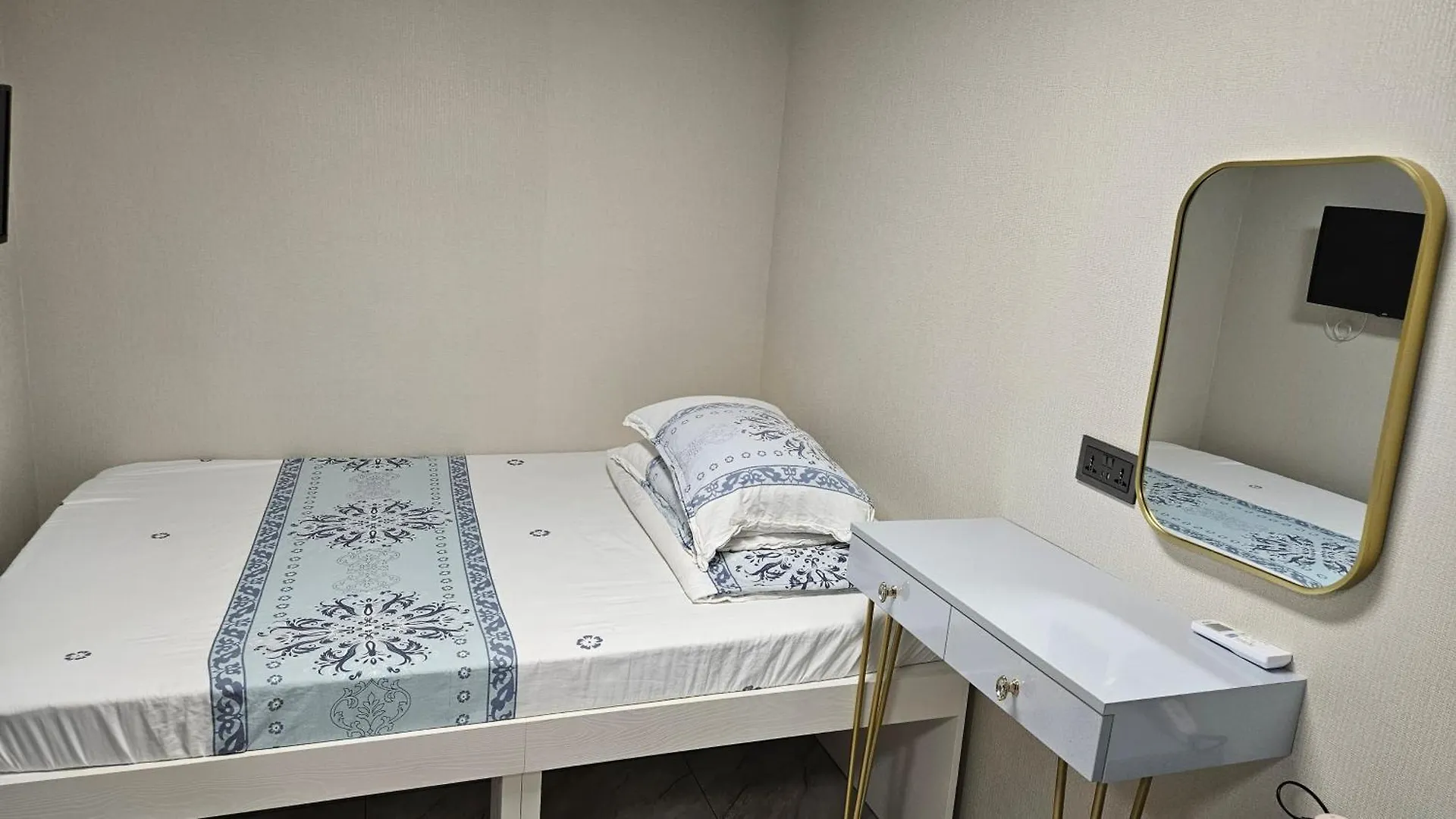 Guest house 香港春天旅馆 Hotel